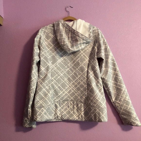Grey patterned Columbia shell jacket - Picture 3 of 4